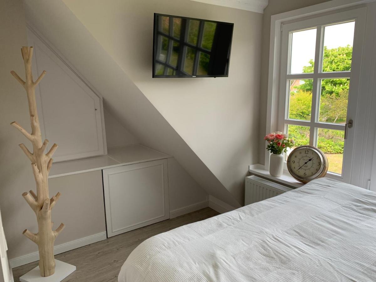 Keitum - Hochwertig Und Gemuetlich Wohnen Unter Reet Exterior foto
